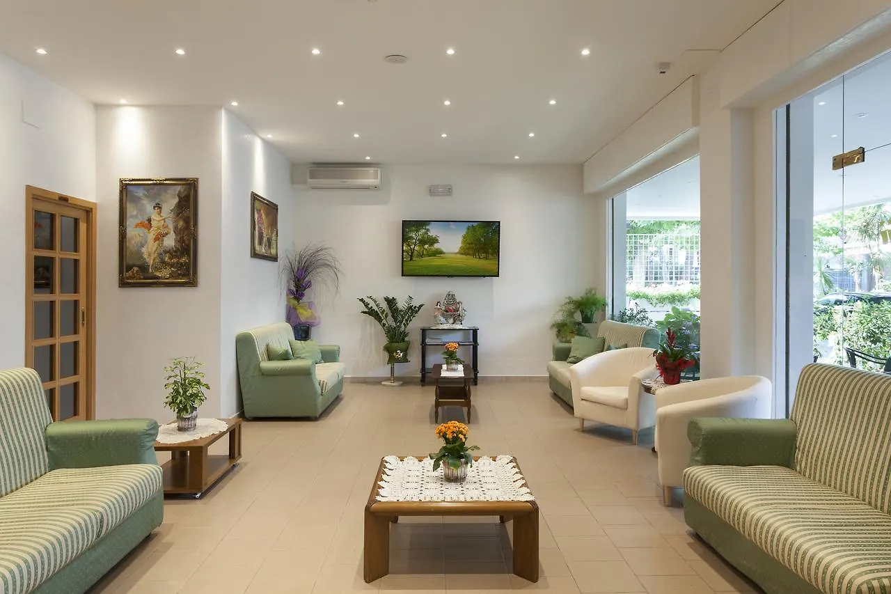 Hotel Ala Riccione 2*,